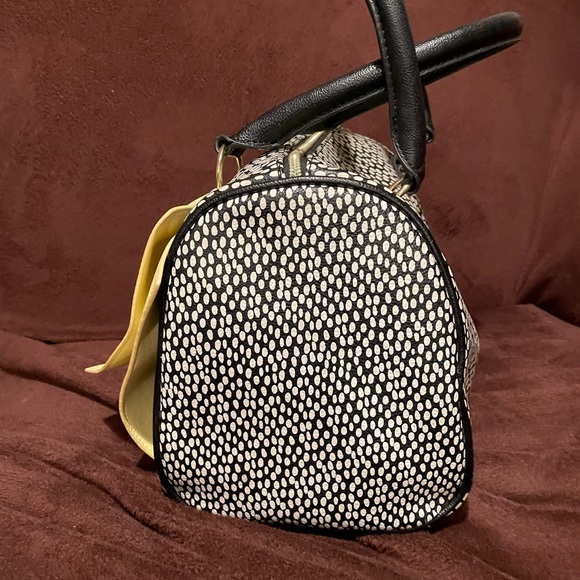 Betsey Johnson polka dot bow yellow tote purse - Picture 4 of 11